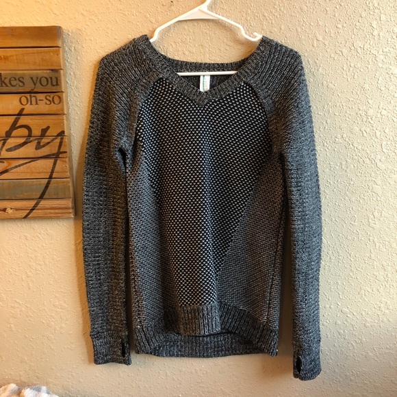 Ivivva Other - Ivivva size 14 black and white sweater